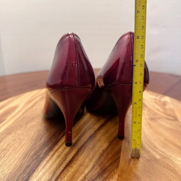 Patent leather peep toe pump - Picture 5 of 8